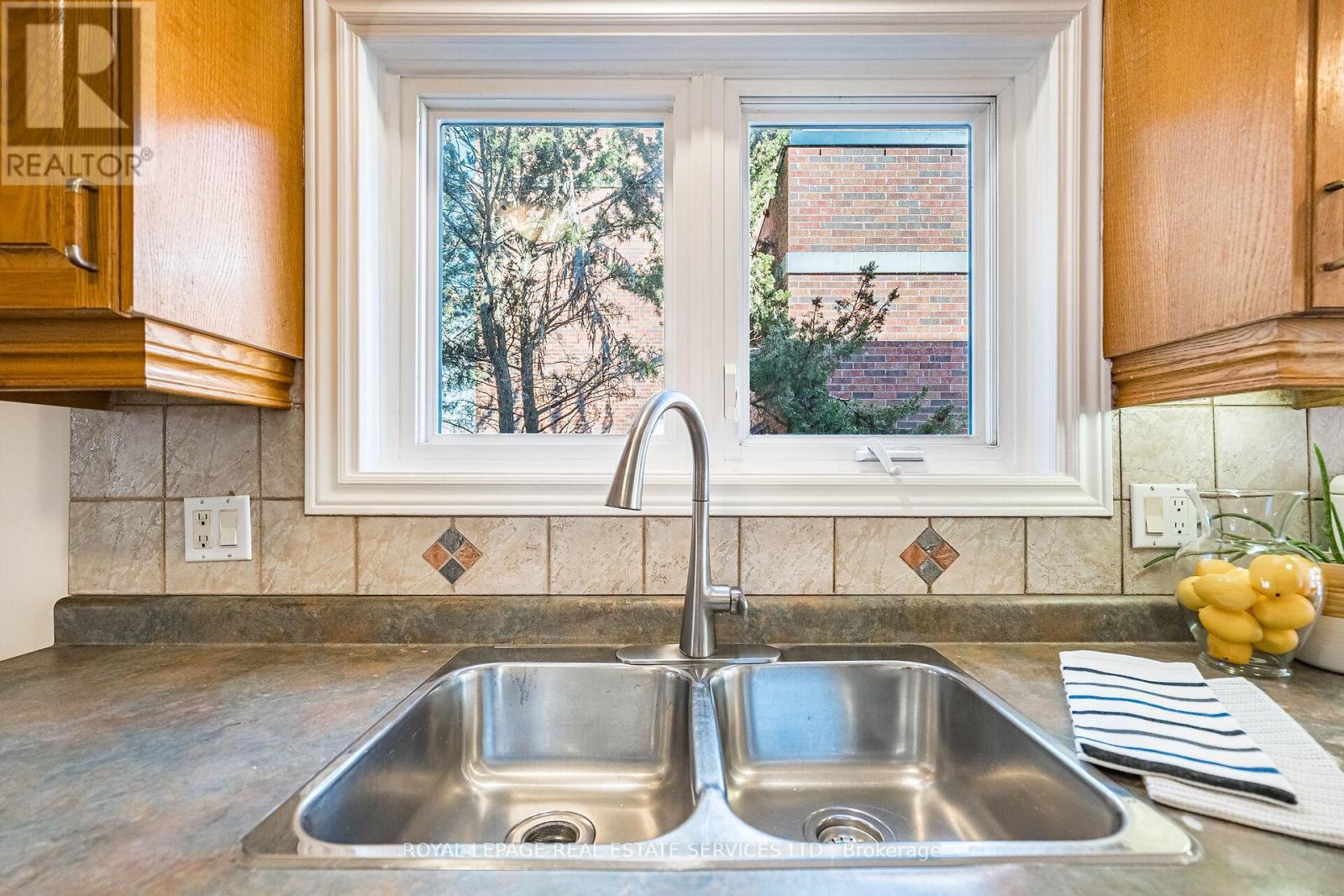 99 Twelfth Street, Toronto, Ontario  M8V 3G9 - Photo 14 - W12924514