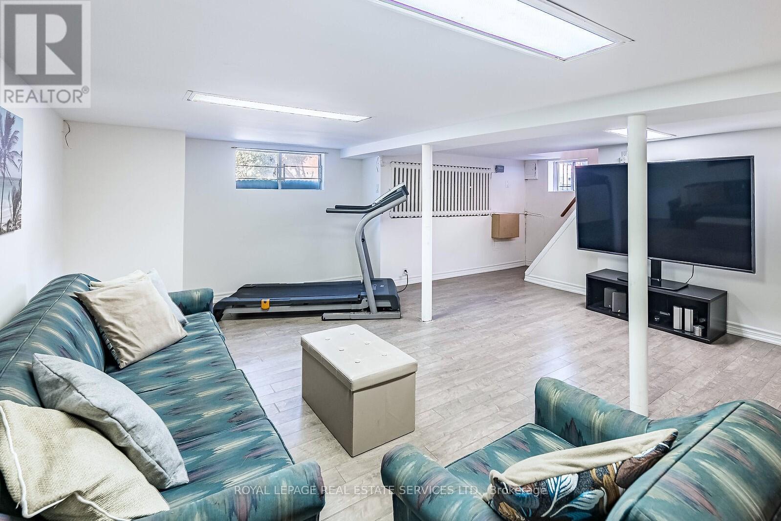 99 Twelfth Street, Toronto, Ontario  M8V 3G9 - Photo 39 - W12924514