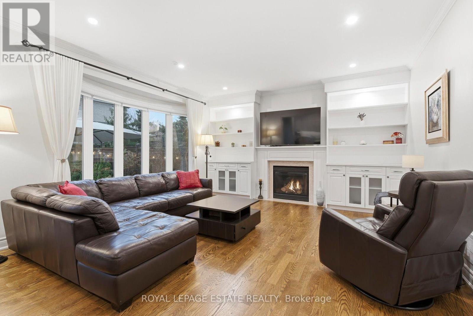 2372 Awenda Drive, Oakville, Ontario  L6H 7P7 - Photo 10 - W12924544