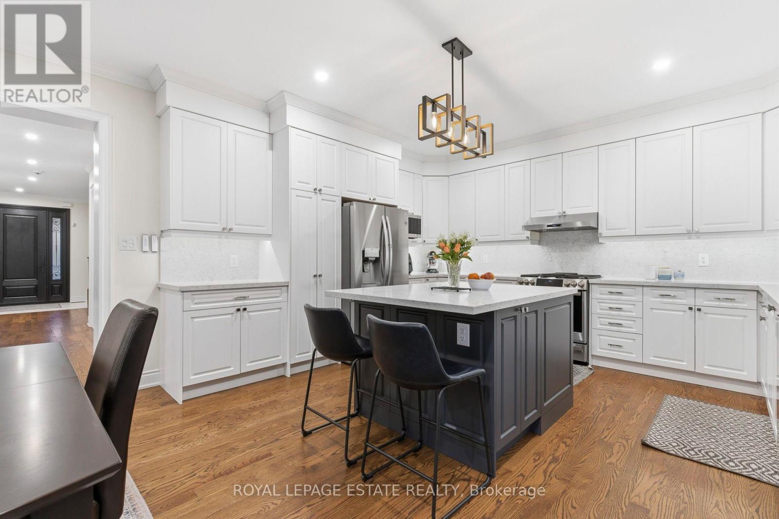 2372 Awenda Drive, Oakville, Ontario  L6H 7P7 - Photo 14 - W12924544