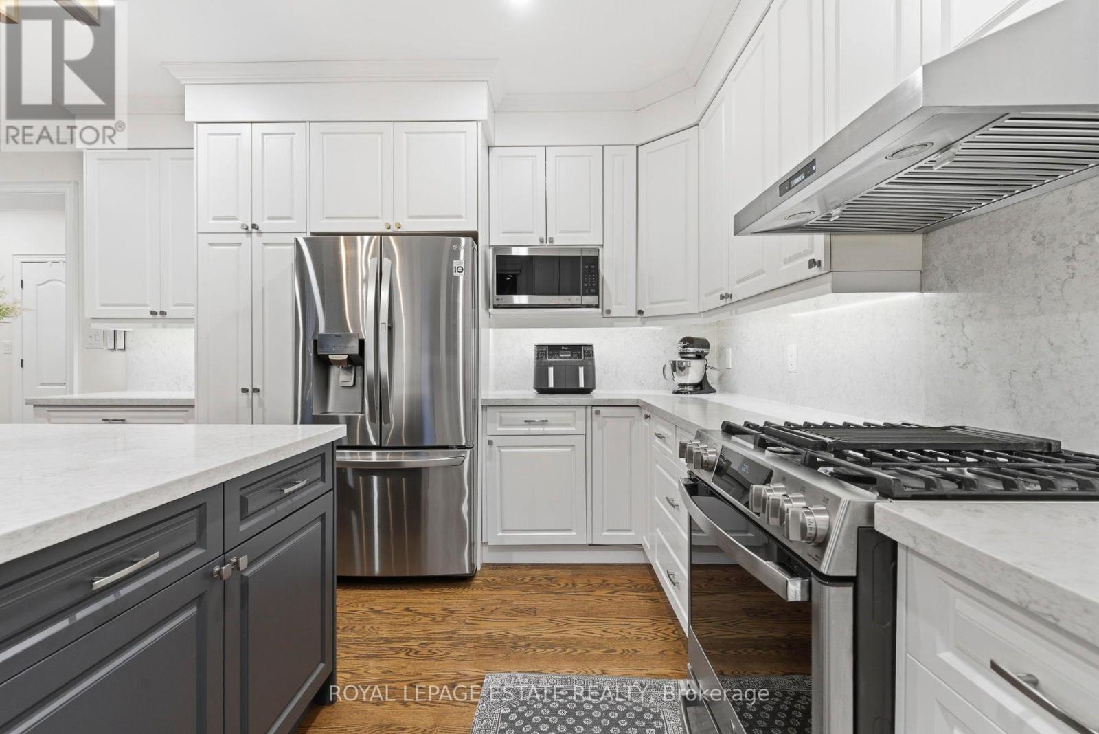 2372 Awenda Drive, Oakville, Ontario  L6H 7P7 - Photo 15 - W12924544