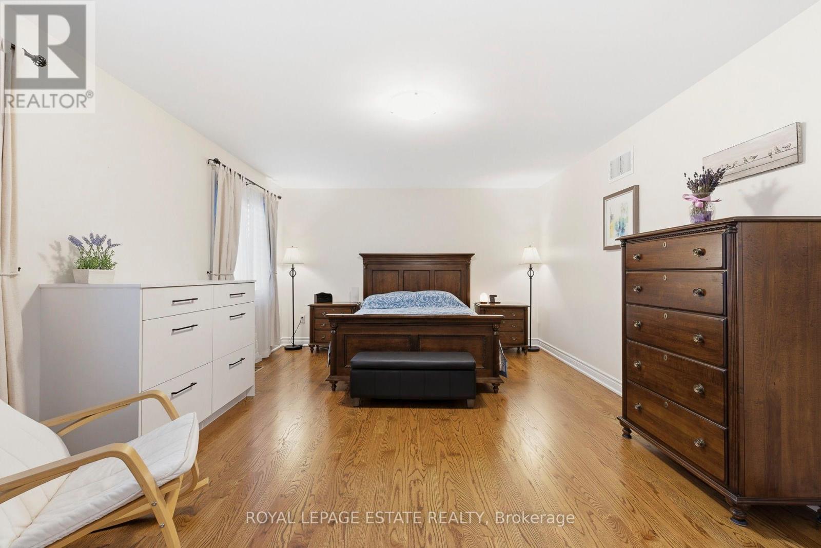 2372 Awenda Drive, Oakville, Ontario  L6H 7P7 - Photo 22 - W12924544