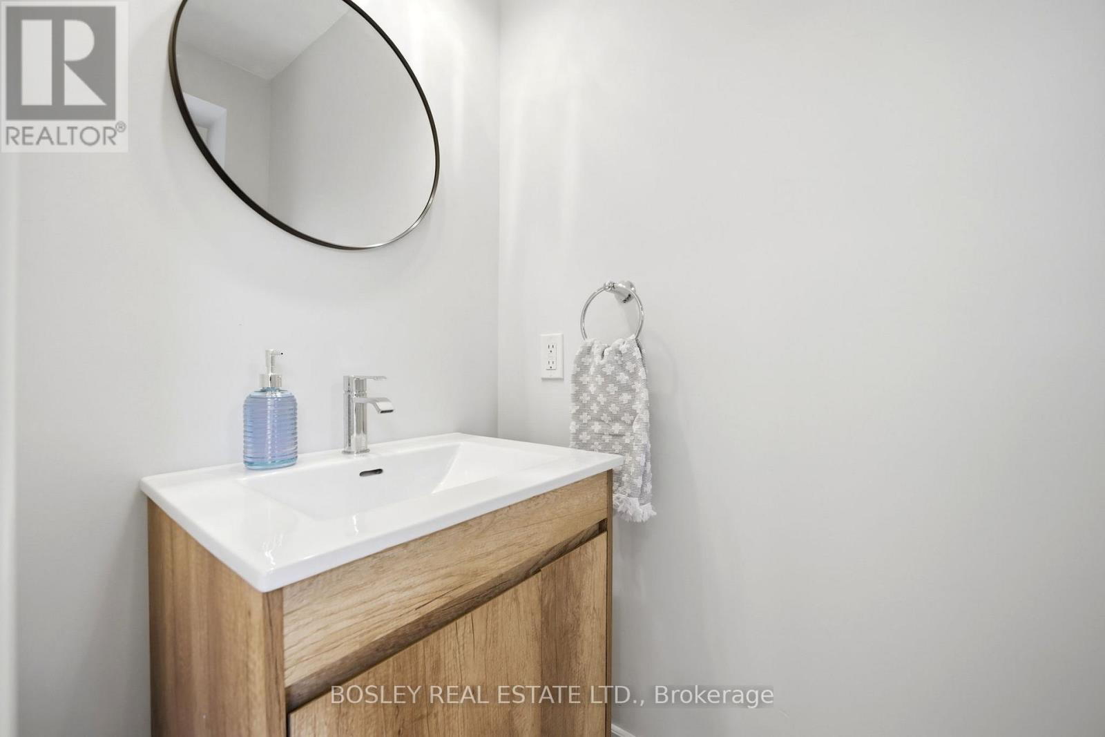 43 Gilbert Avenue, Toronto, Ontario  M6E 4W2 - Photo 19 - W12924558