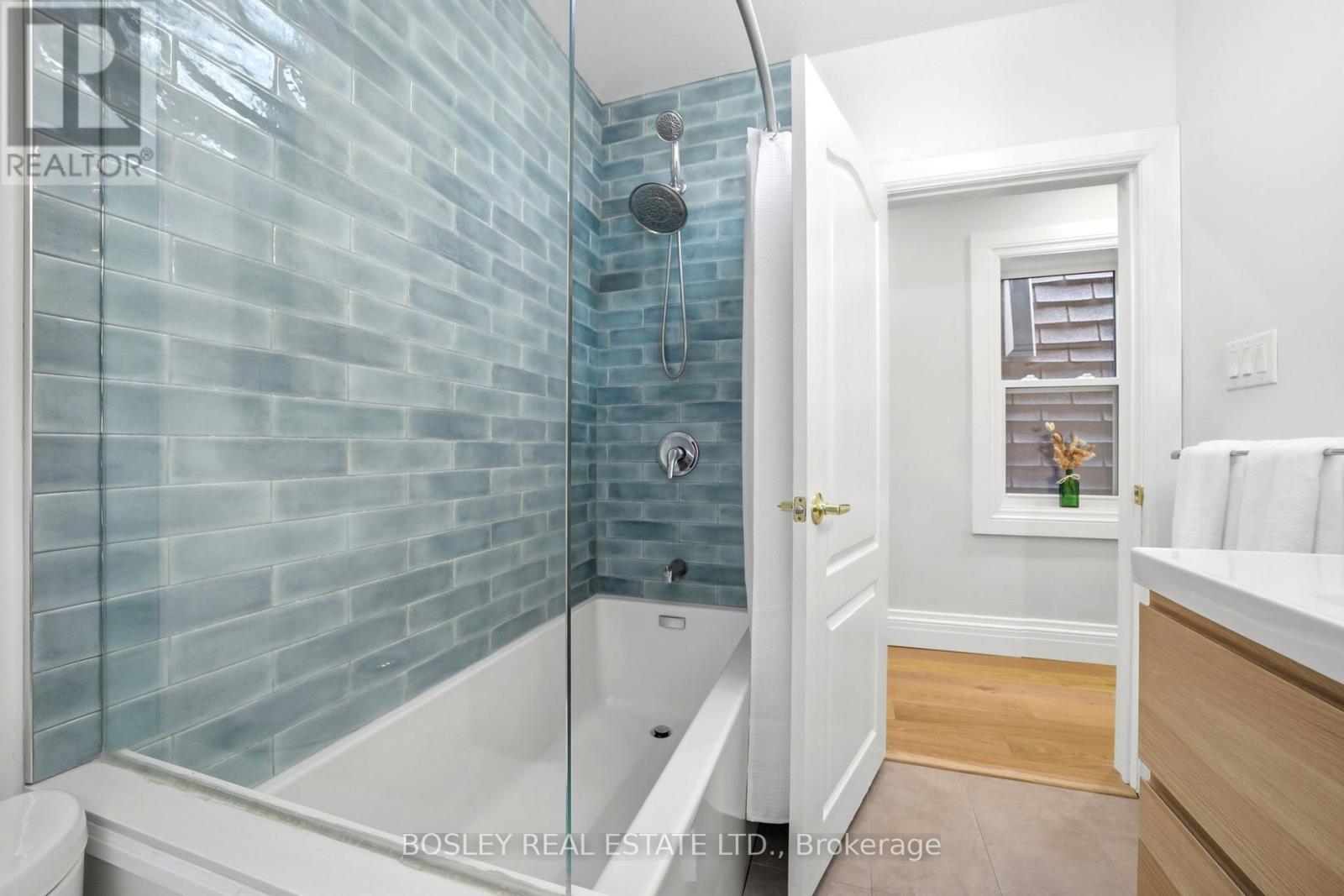 43 Gilbert Avenue, Toronto, Ontario  M6E 4W2 - Photo 28 - W12924558