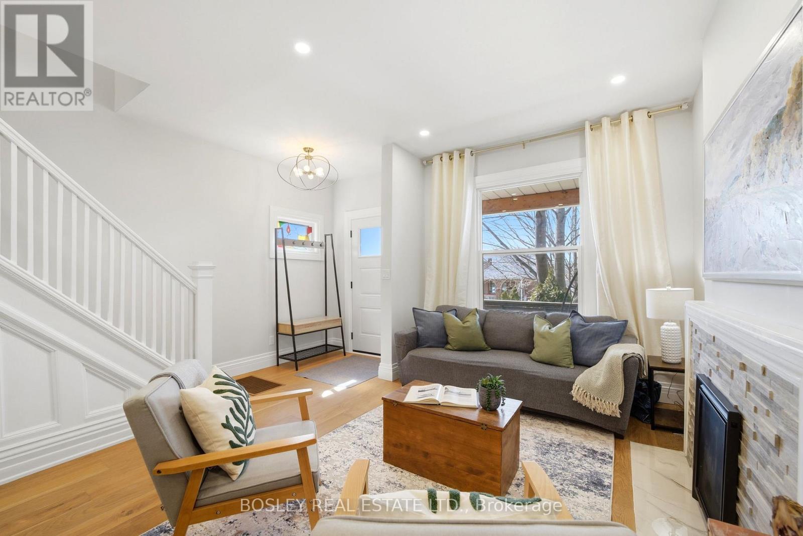 43 Gilbert Avenue, Toronto, Ontario  M6E 4W2 - Photo 6 - W12924558