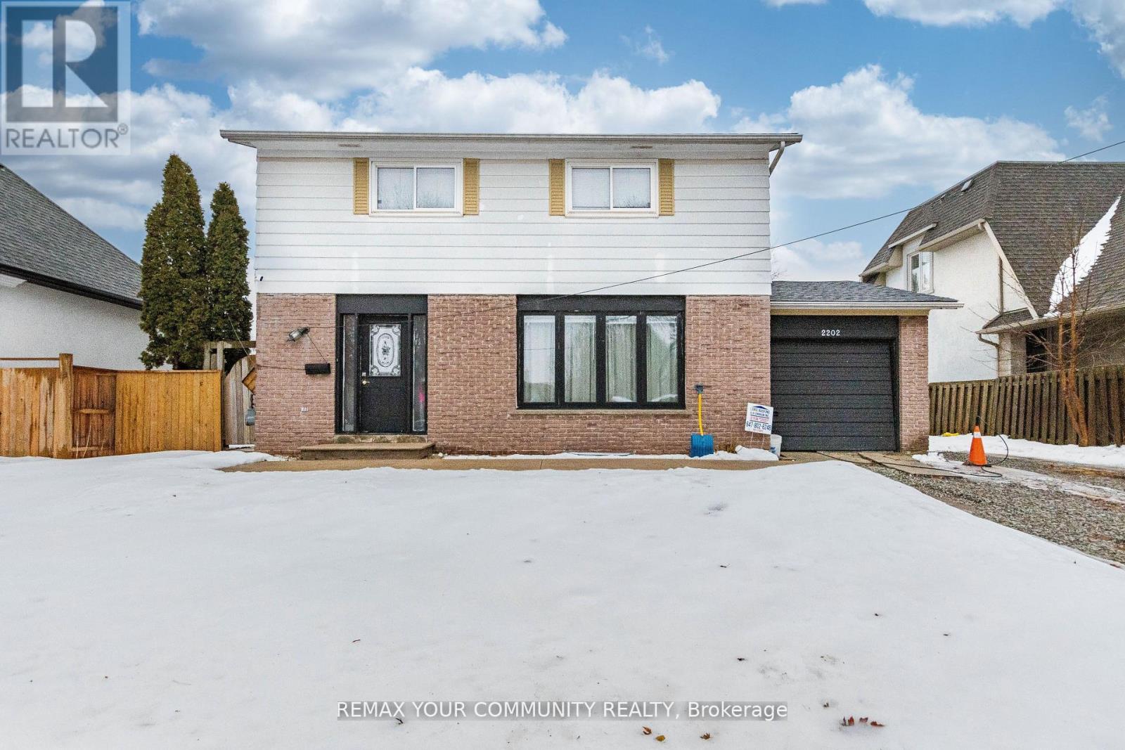 2202 Bridge Road, Oakville, Ontario  L6L 2G3 - Photo 2 - W12924600