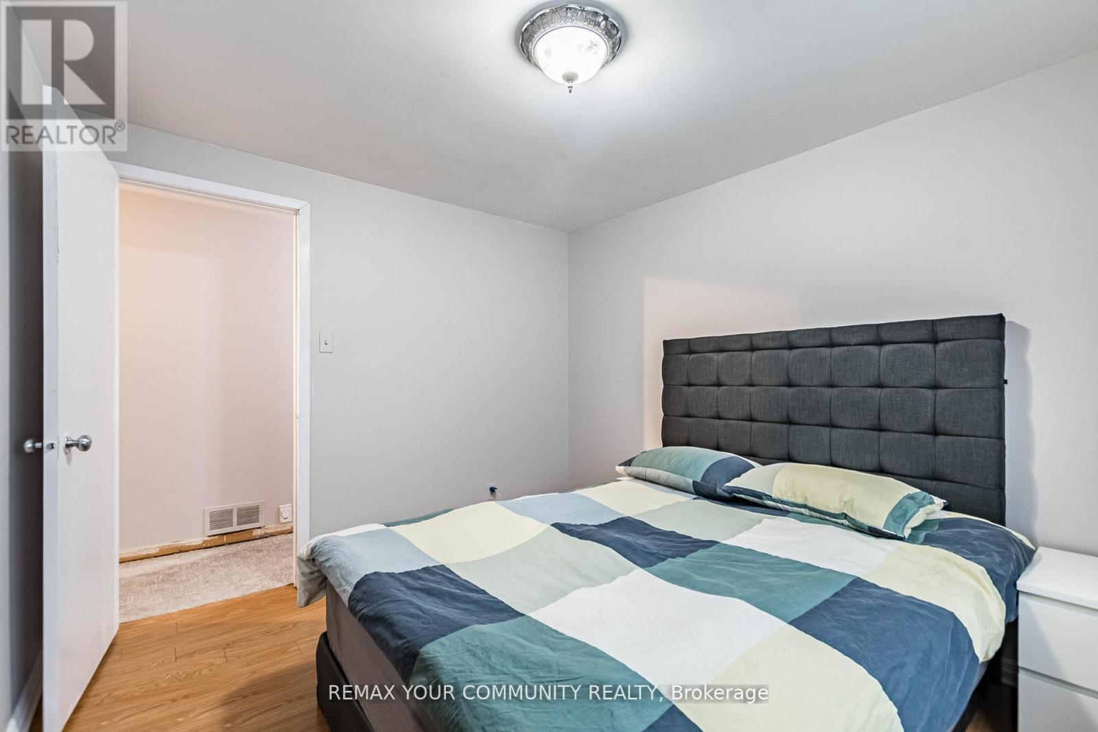 2202 Bridge Road, Oakville, Ontario  L6L 2G3 - Photo 39 - W12924600