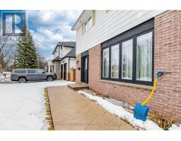 2202 BRIDGE ROAD, Oakville, Ontario