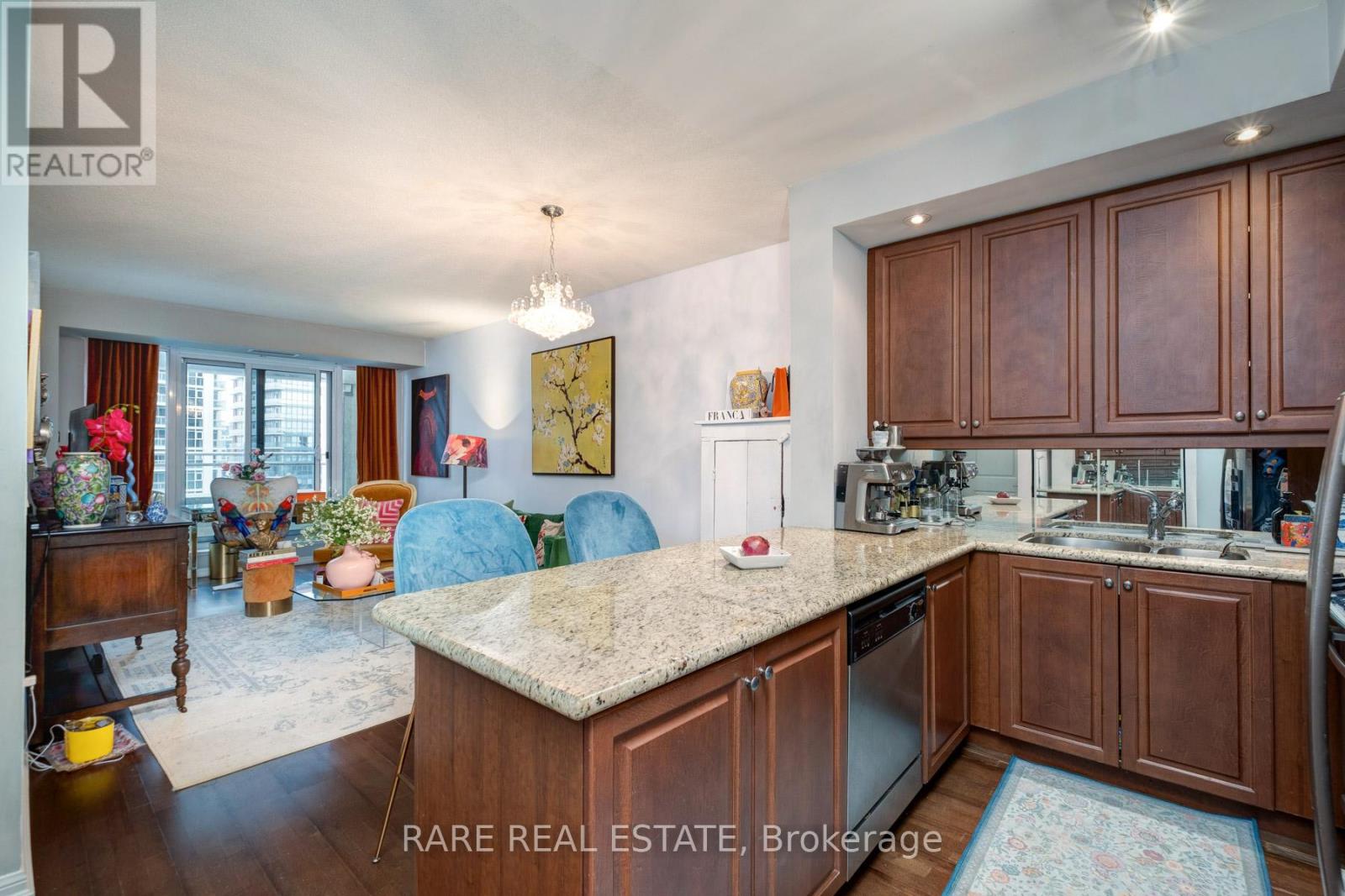 1019 - 628 Fleet Street N, Toronto, Ontario  M5V 1A8 - Photo 8 - C12918218