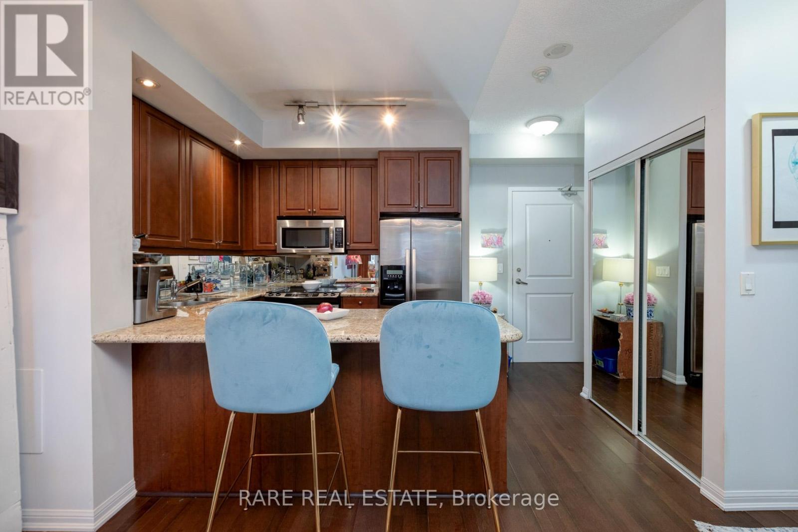 1019 - 628 Fleet Street N, Toronto, Ontario  M5V 1A8 - Photo 9 - C12918218