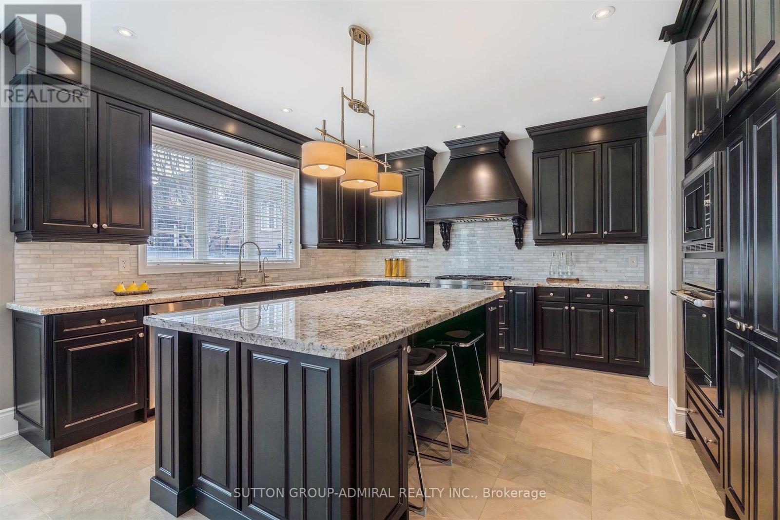 8 Chapel Gully Trail, King, Ontario  L7B 0A1 - Photo 13 - N12924366