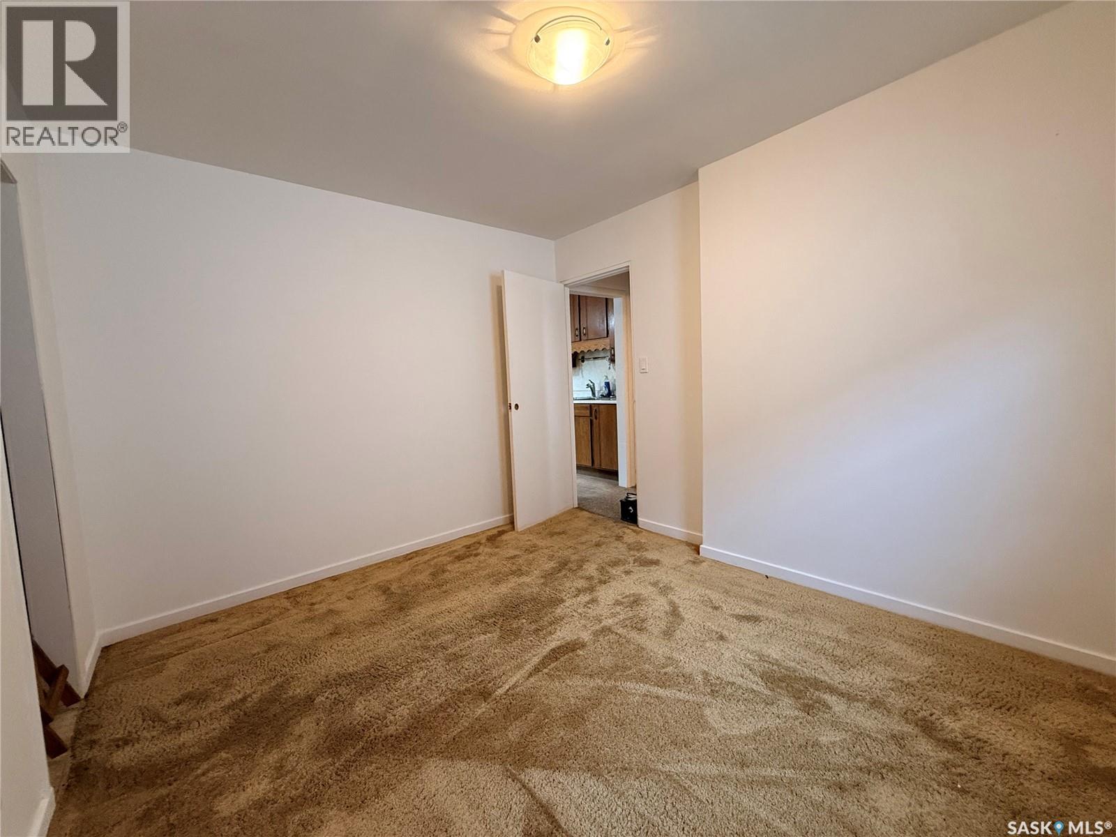 392 9th Avenue Nw, Swift Current, Saskatchewan  S9H 1A9 - Photo 16 - SK031325