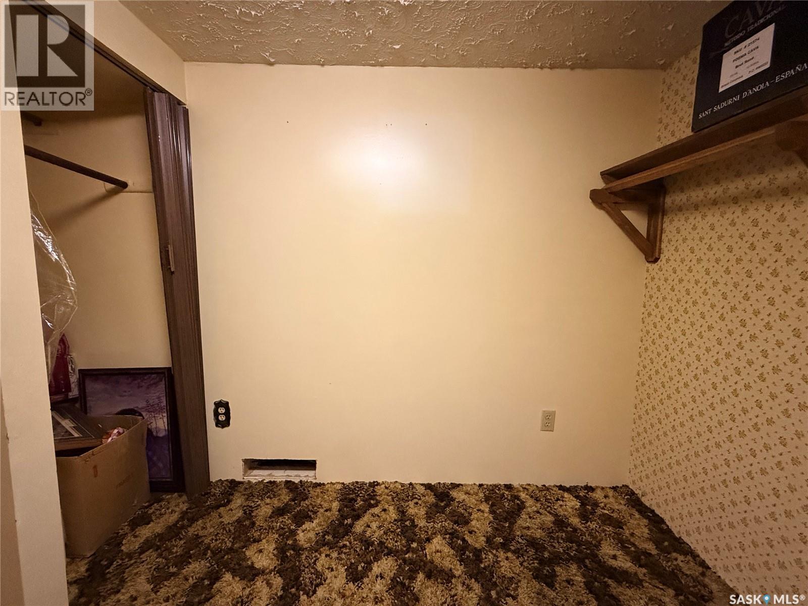 392 9th Avenue Nw, Swift Current, Saskatchewan  S9H 1A9 - Photo 27 - SK031325