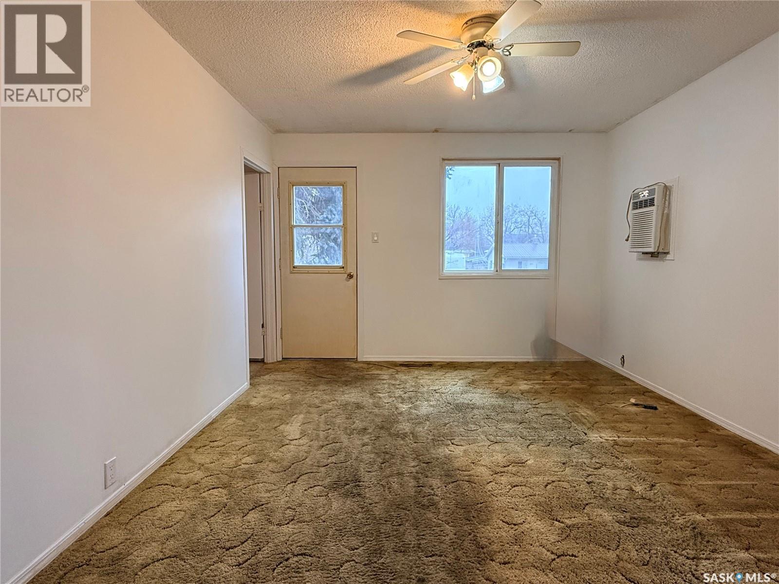 392 9th Avenue Nw, Swift Current, Saskatchewan  S9H 1A9 - Photo 7 - SK031325