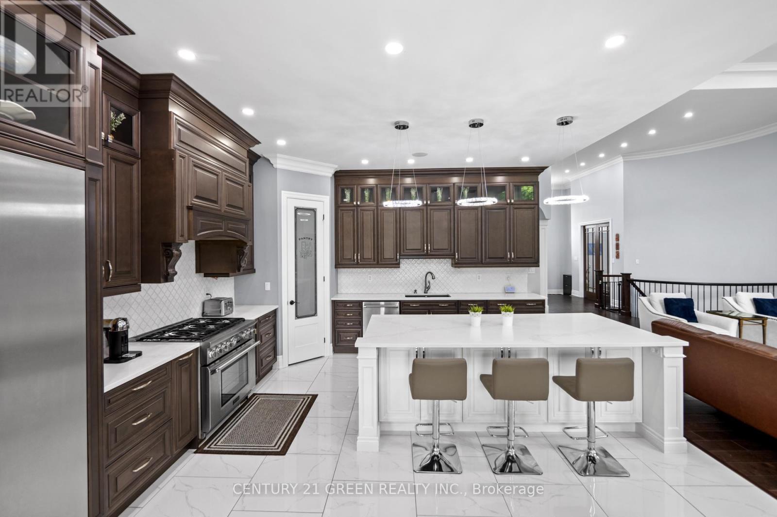 679 Hiawatha Boulevard, Hamilton, Ontario  L9G 3A6 - Photo 13 - X12900628