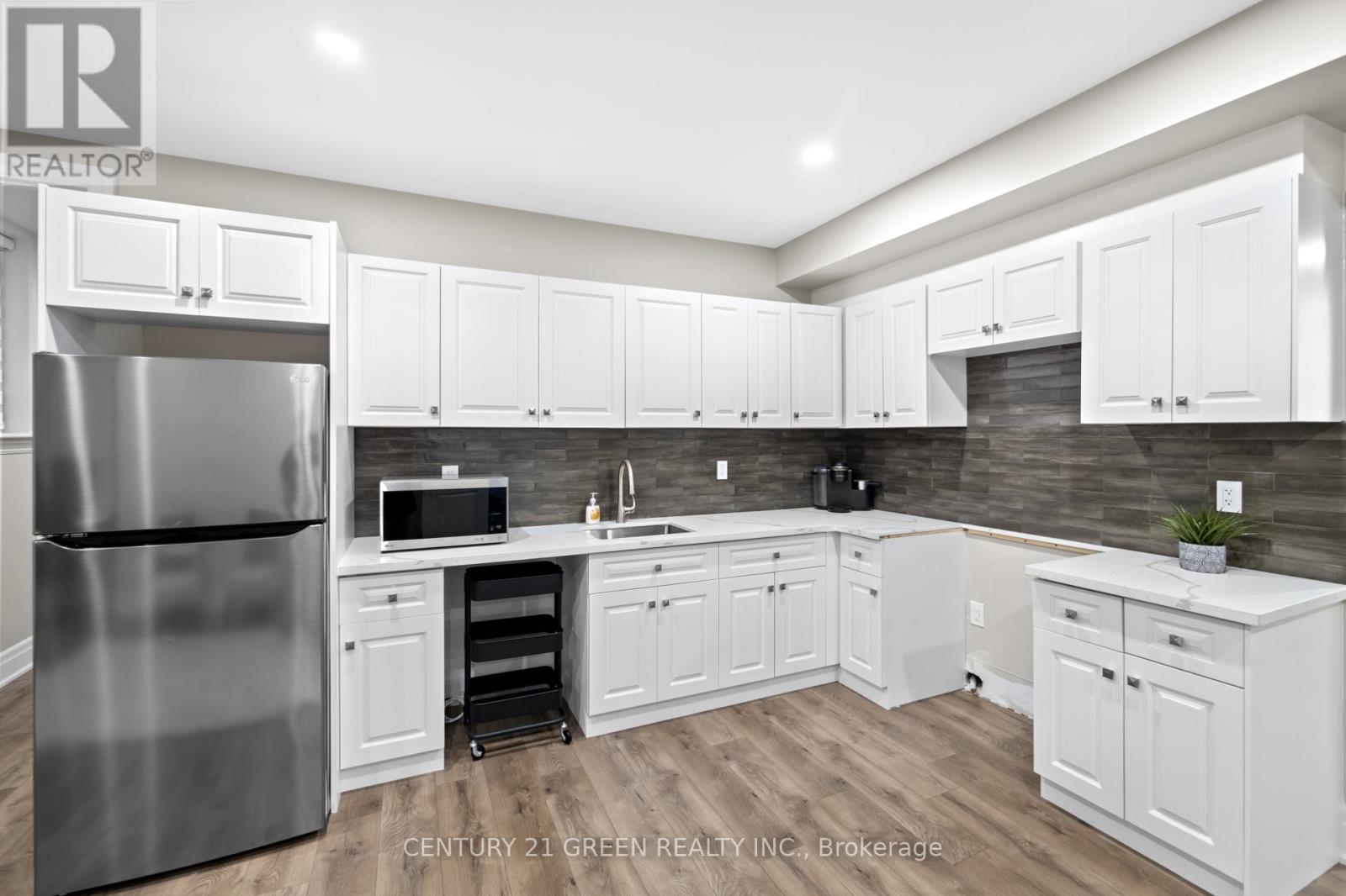 679 Hiawatha Boulevard, Hamilton, Ontario  L9G 3A6 - Photo 40 - X12900628