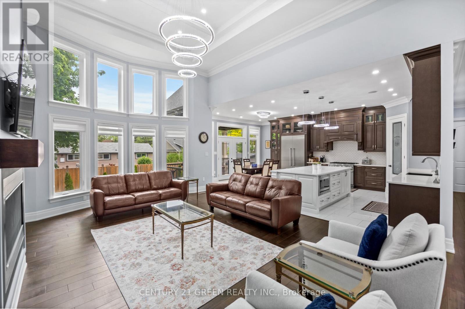 679 Hiawatha Boulevard, Hamilton, Ontario  L9G 3A6 - Photo 8 - X12900628