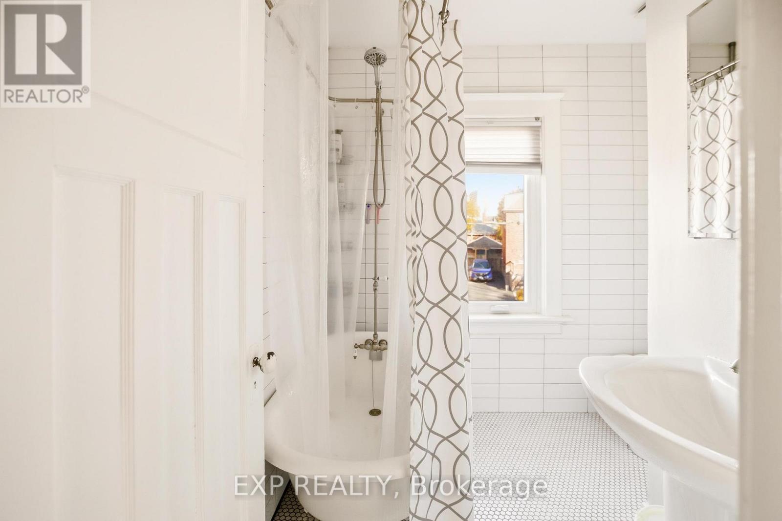 125 Wilhelm Street, Kitchener, Ontario  N2H 5S3 - Photo 36 - X12924428