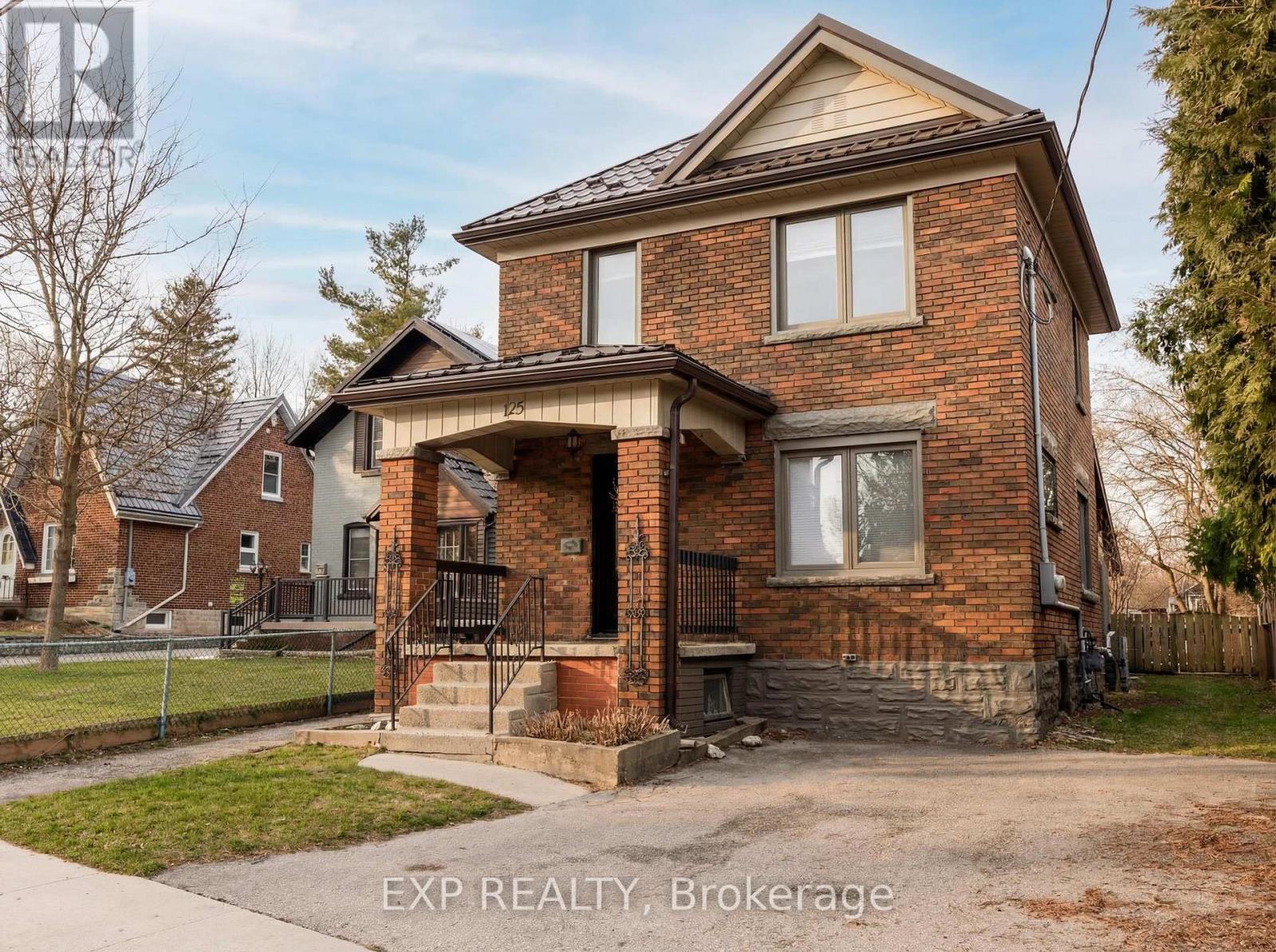 125 Wilhelm Street, Kitchener, Ontario  N2H 5S3 - Photo 4 - X12924428