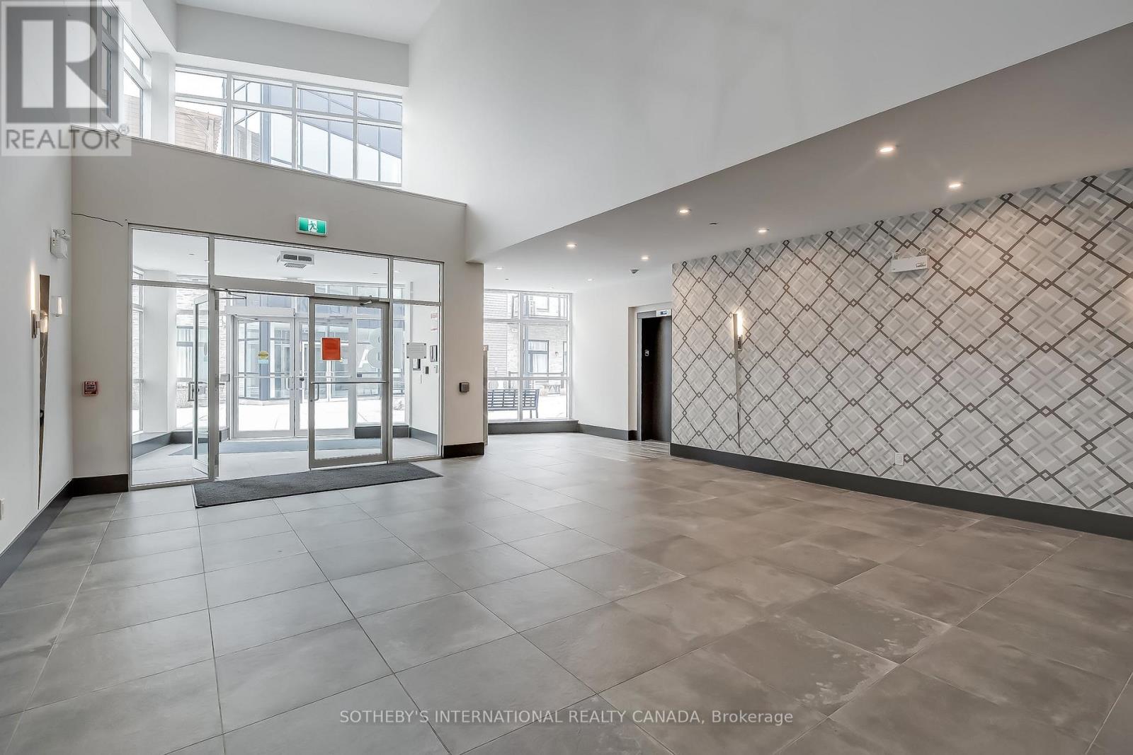 101b - 85 Morrell Street, Brantford, Ontario  N3T 4J6 - Photo 2 - X12924518