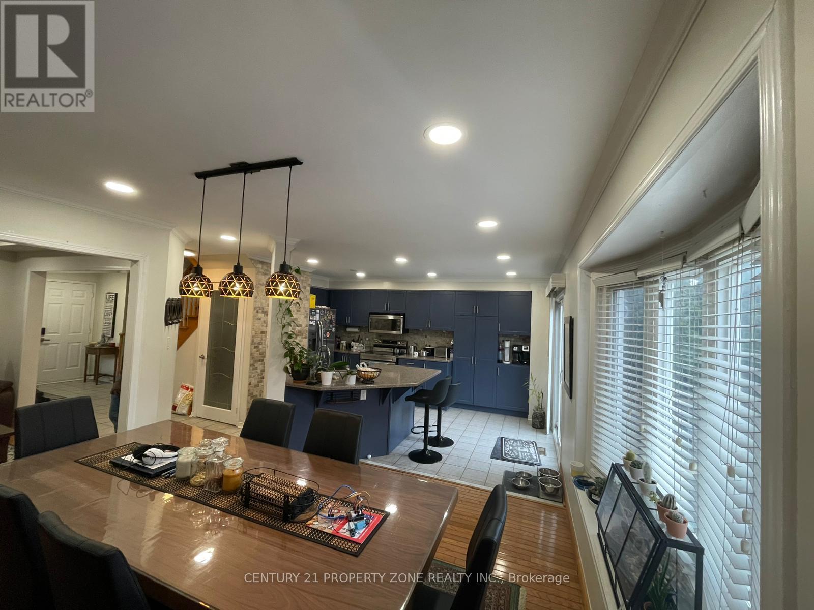 Upper - 6638 Astro Court, Mississauga, Ontario  L5N 7J2 - Photo 7 - W12894482