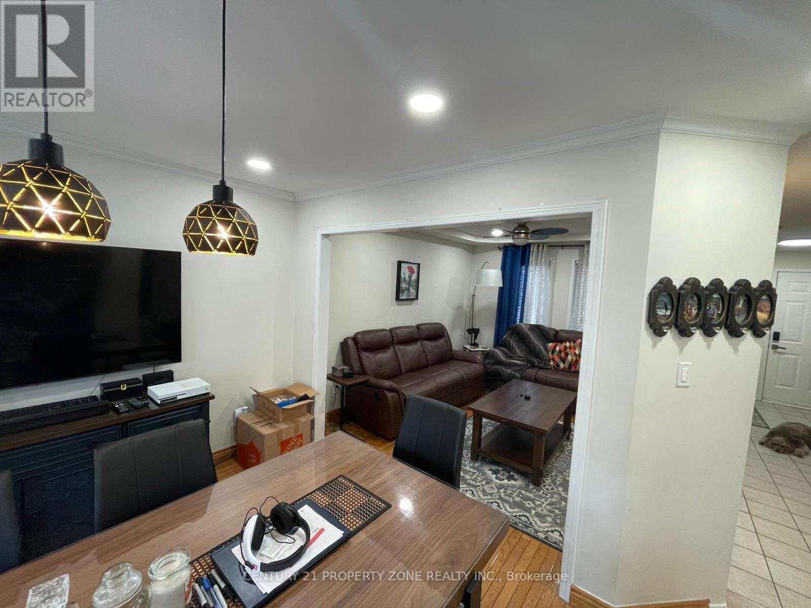 Upper - 6638 Astro Court, Mississauga, Ontario  L5N 7J2 - Photo 8 - W12894482