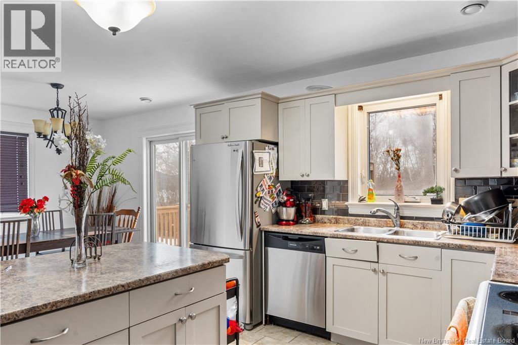 899 Bernard Street, Dieppe, New Brunswick  E1A 4S6 - Photo 3 - NB135716