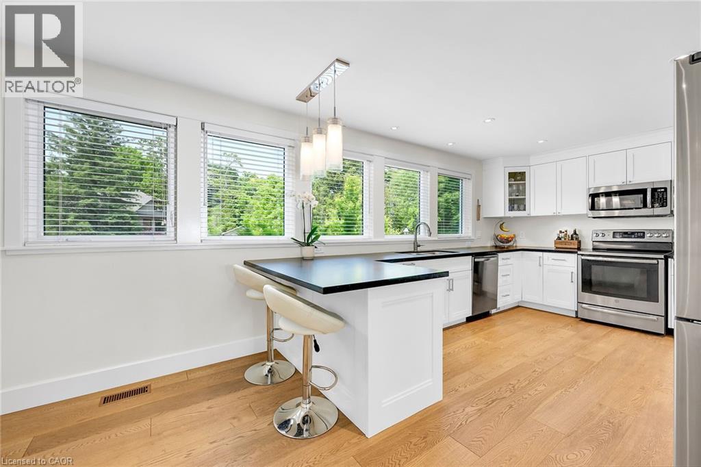 140 Wellington Street, Waterdown, Ontario  L0R 2H0 - Photo 8 - 40810517