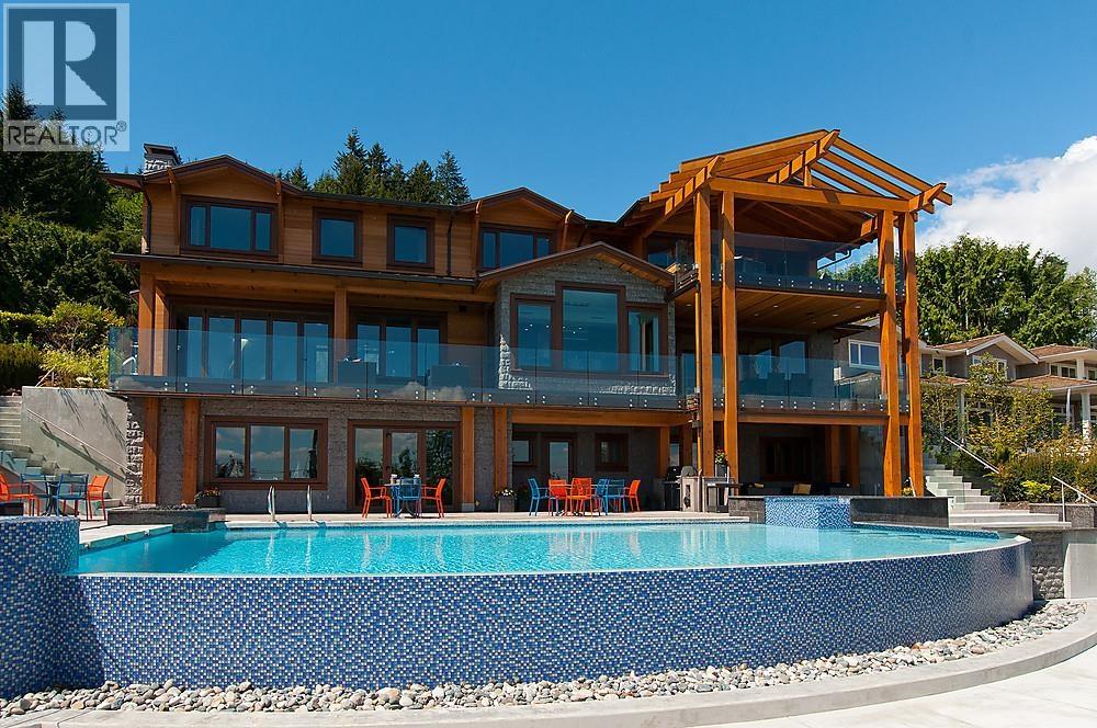 1037 MILLSTREAM ROAD, West Vancouver, British Columbia