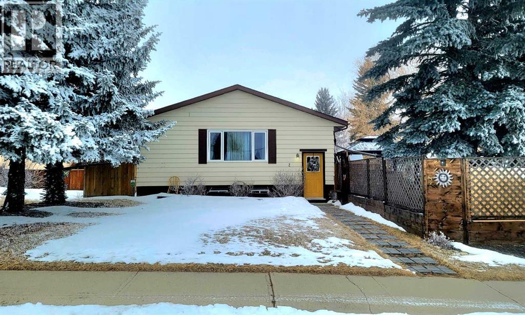 2 Westheights Drive, Didsbury, Alberta  T0M 0W0 - Photo 1 - A2291557