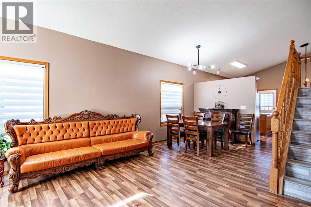 22 Doan Avenue, Red Deer, Alberta  T4R 2M7 - Photo 4 - A2296421