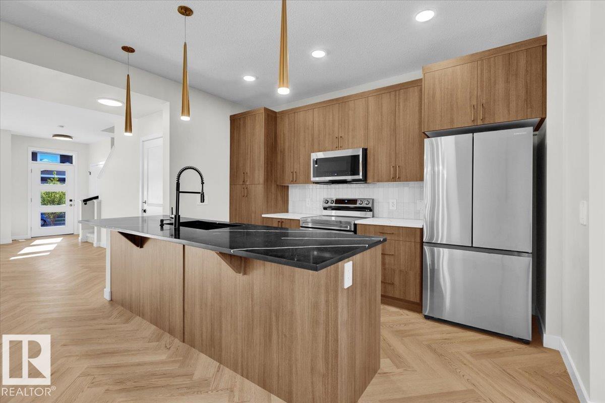 1322 Keswick Dr Sw, Edmonton, Alberta  T6W 5W1 - Photo 1 - E4479179