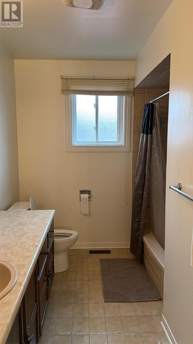 Main (Room) - 43 Bordeaux Circuit, Toronto, Ontario  M9V 4Z1 - Photo 10 - W12906114