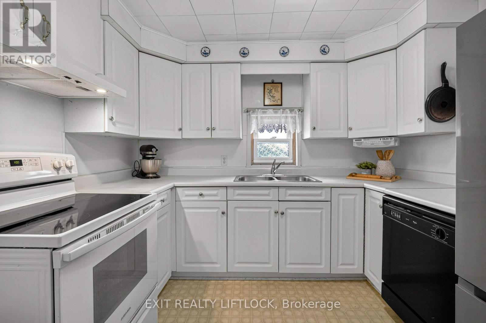 709 Orpington Road, Peterborough, Ontario  K9J 4A5 - Photo 3 - X12924688