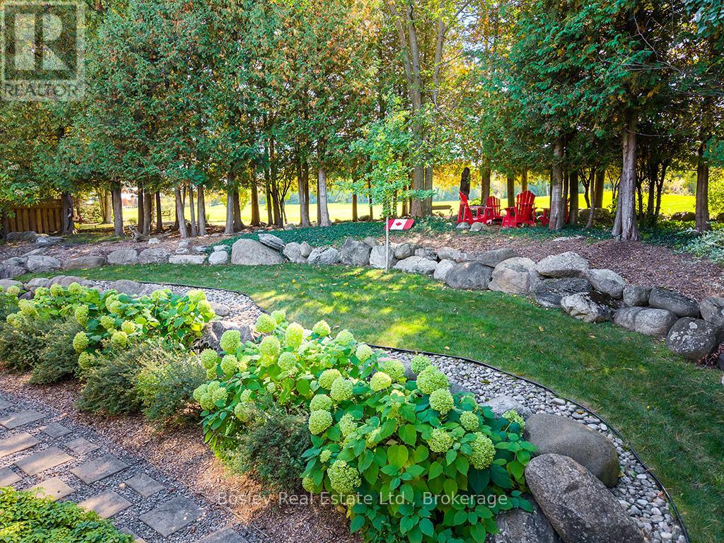 124 Landry Lane, Blue Mountains, Ontario N0H 2P0 - Photo 17 - X12924730