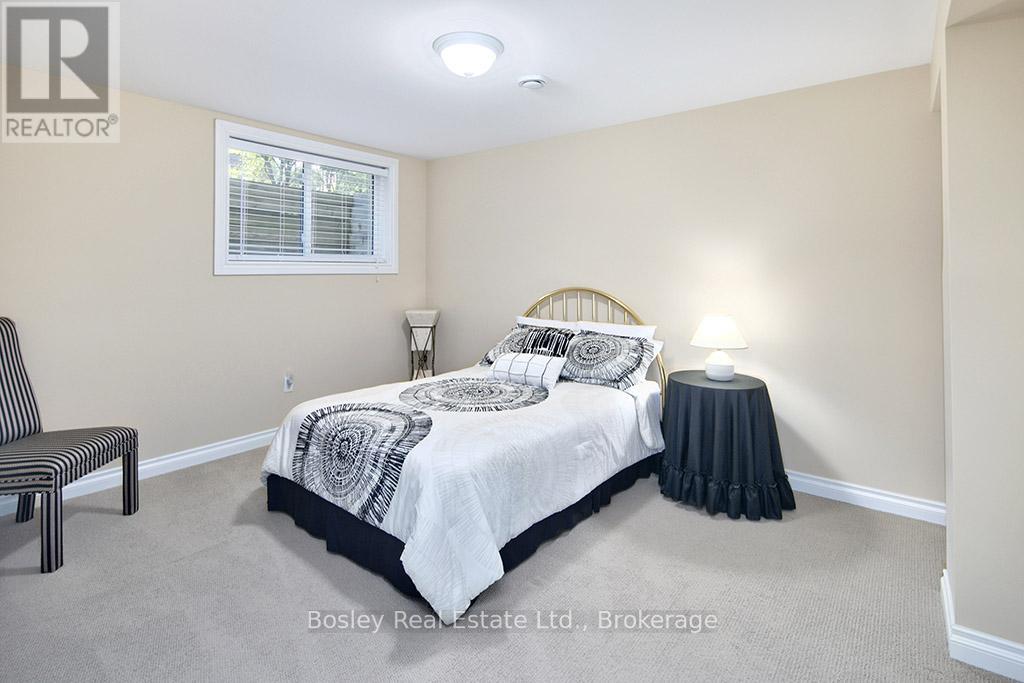 124 Landry Lane, Blue Mountains, Ontario N0H 2P0 - Photo 43 - X12924730