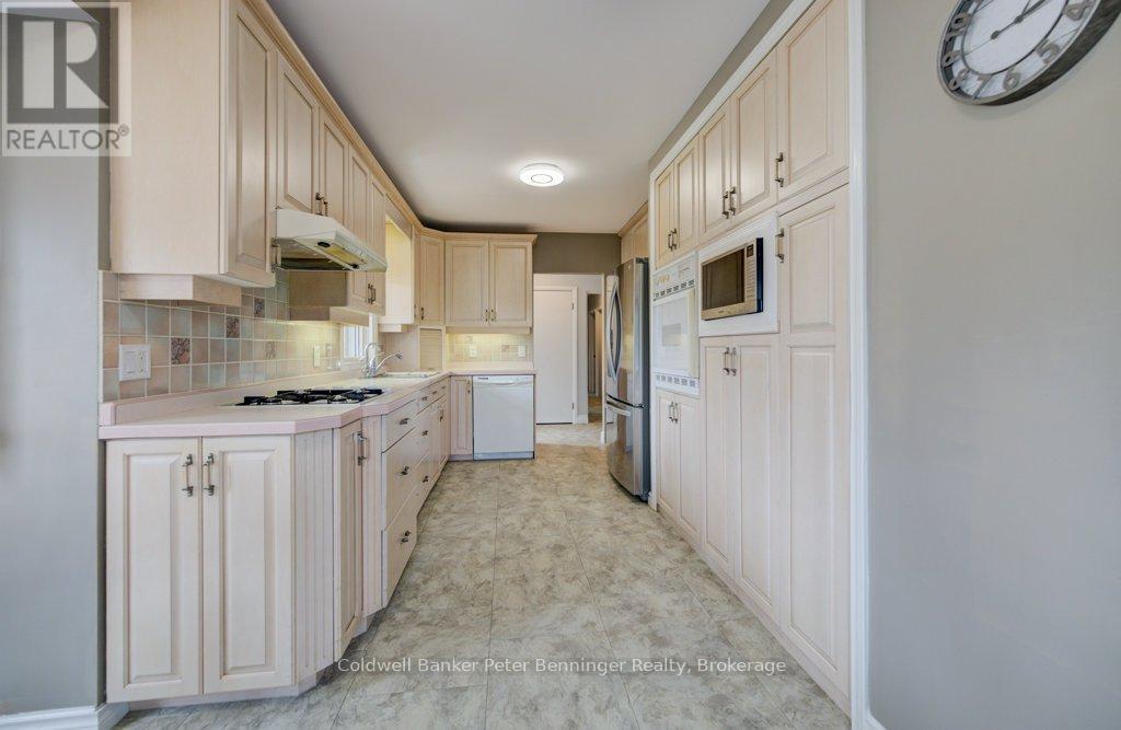 2 Mullen Drive, Brockton, Ontario  N0G 2V0 - Photo 9 - X12924762