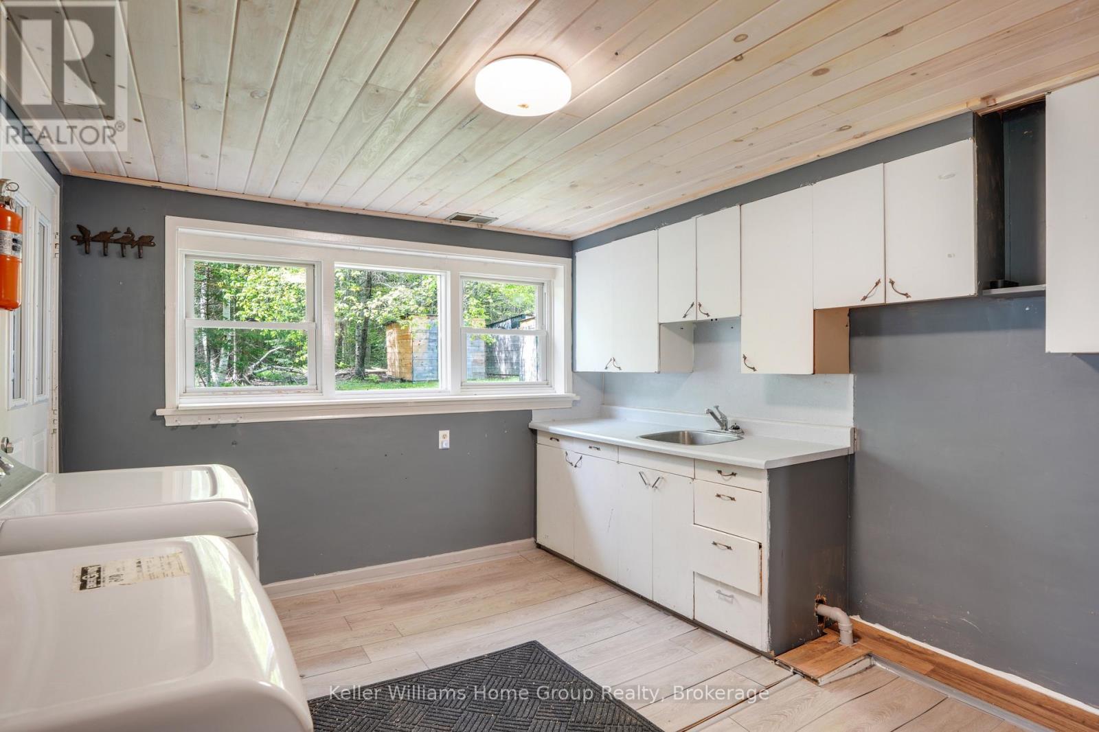 311 Chemaushgon Road, Bancroft (Bancroft Ward), Ontario  K0L 1C0 - Photo 15 - X12924878