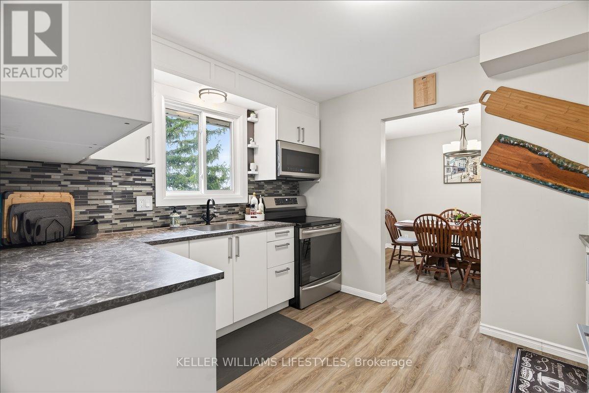 2 Juniper Place, Lambton Shores, Ontario  N0N 1J0 - Photo 12 - X12924618