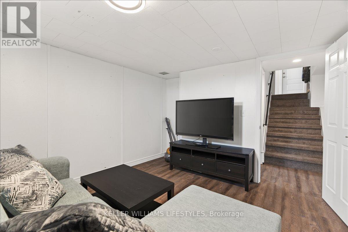 2 Juniper Place, Lambton Shores, Ontario  N0N 1J0 - Photo 25 - X12924618