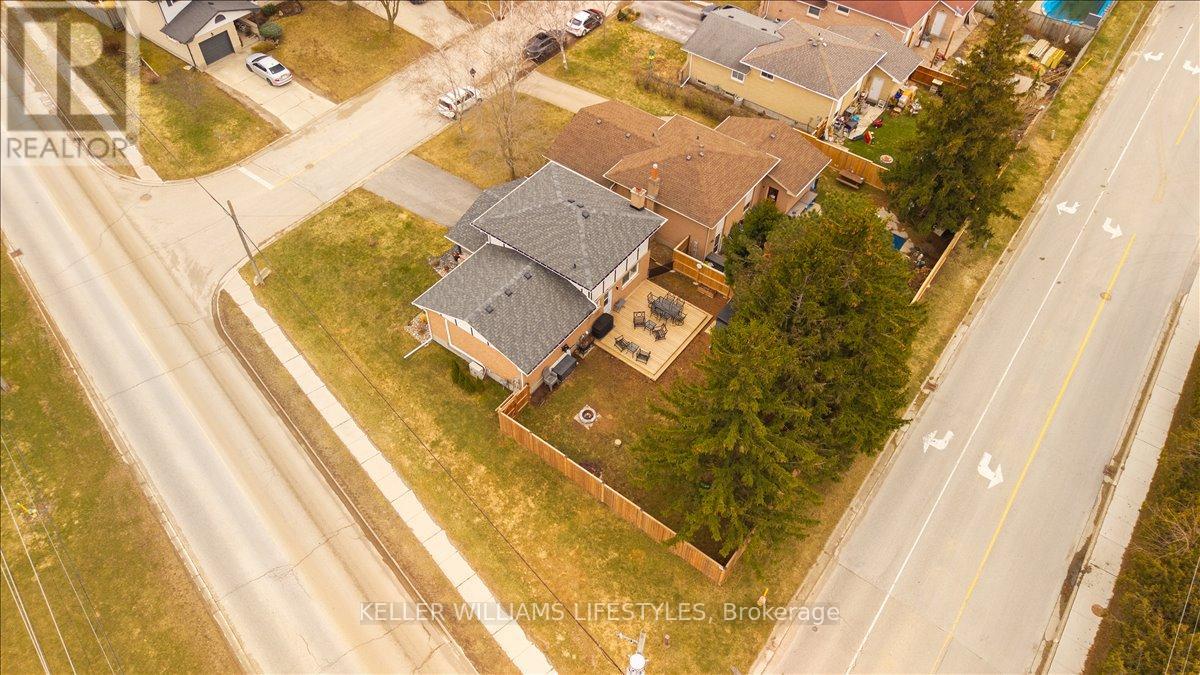 2 Juniper Place, Lambton Shores, Ontario  N0N 1J0 - Photo 38 - X12924618