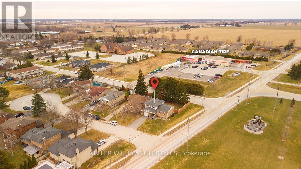 2 Juniper Place, Lambton Shores, Ontario  N0N 1J0 - Photo 42 - X12924618