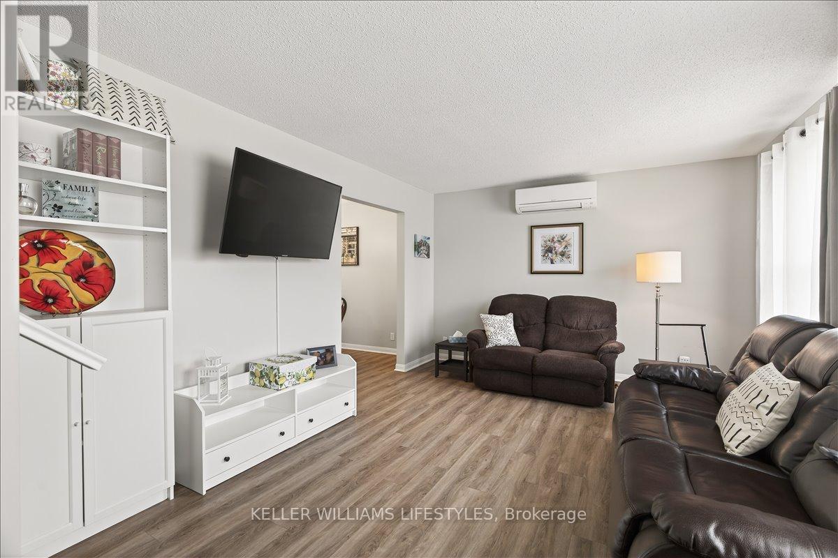 2 Juniper Place, Lambton Shores, Ontario  N0N 1J0 - Photo 6 - X12924618