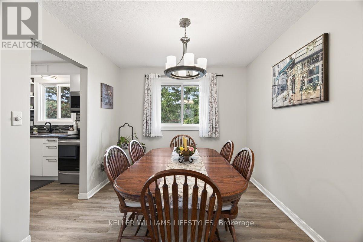 2 Juniper Place, Lambton Shores, Ontario  N0N 1J0 - Photo 8 - X12924618