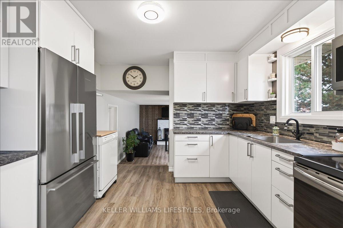 2 Juniper Place, Lambton Shores, Ontario  N0N 1J0 - Photo 9 - X12924618