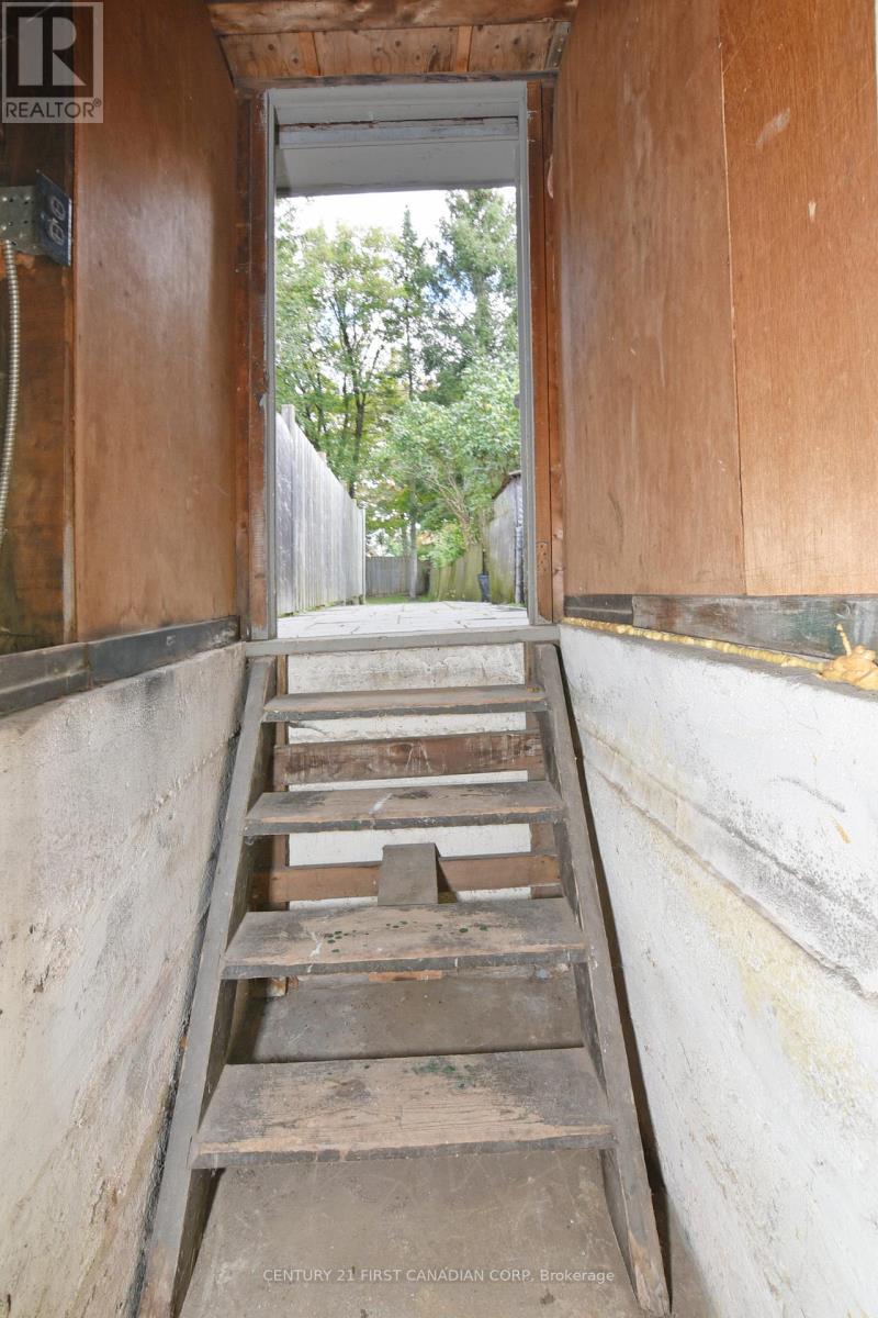 452 Charlotte Street, London East (East G), Ontario  N5W 4A4 - Photo 23 - X12924700