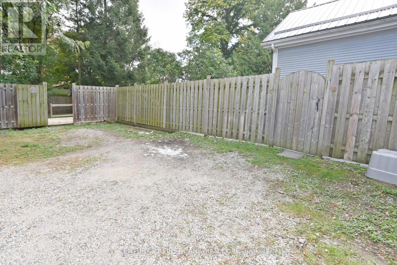 452 Charlotte Street, London East (East G), Ontario  N5W 4A4 - Photo 30 - X12924700