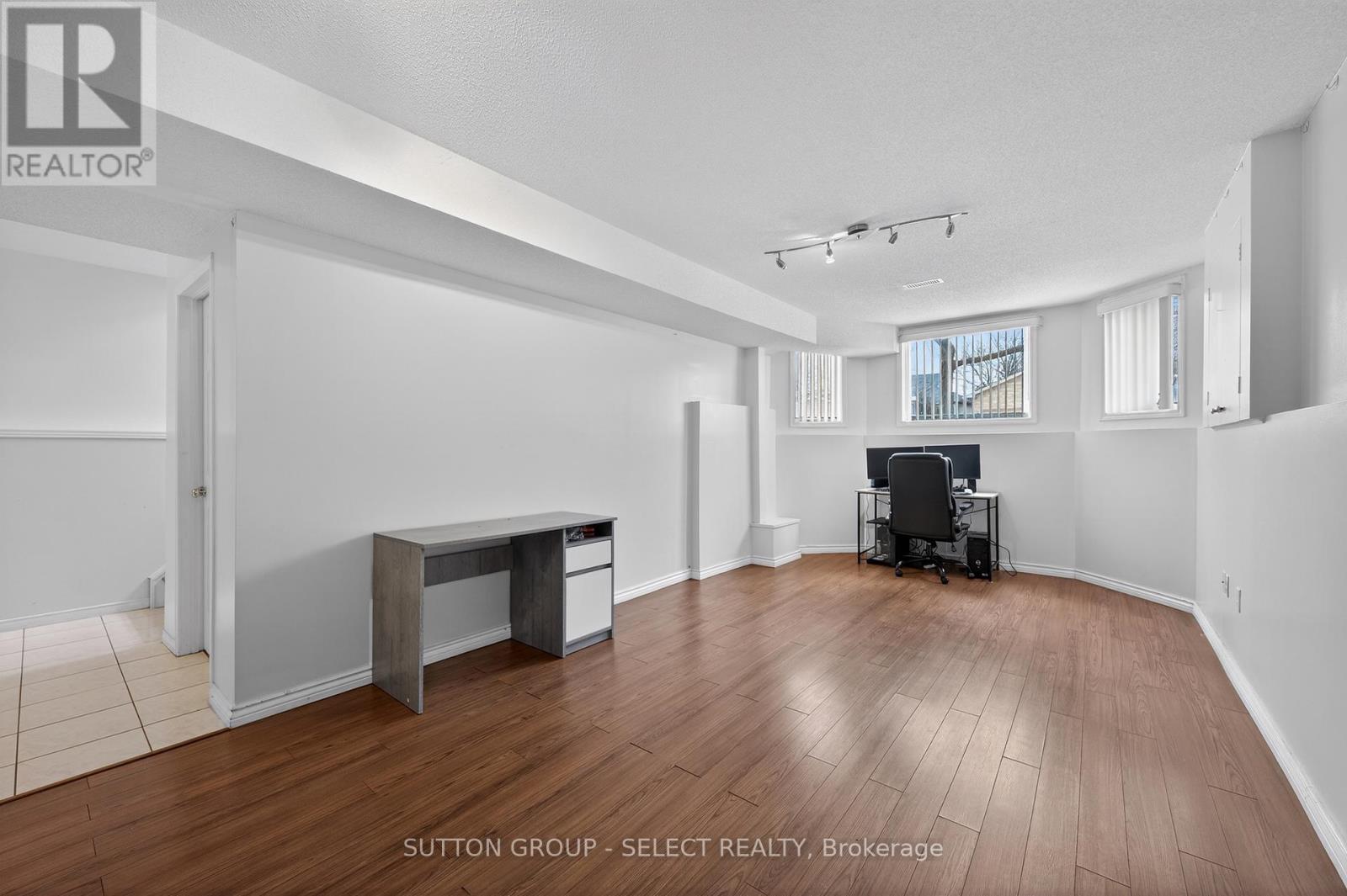 50 Stonehenge Road, London East, Ontario  N5V 4M6 - Photo 13 - X12924726