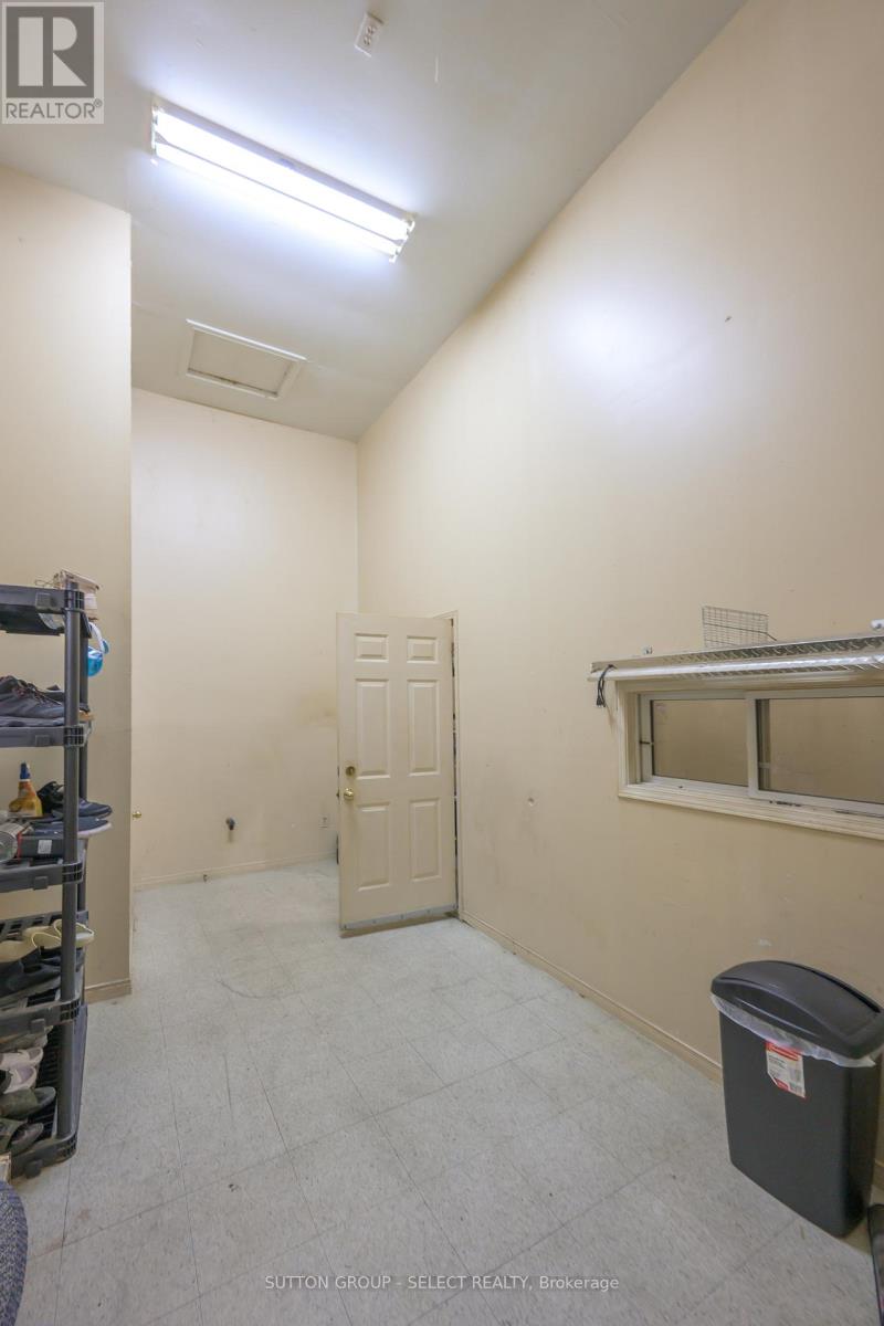 50 Stonehenge Road, London East, Ontario  N5V 4M6 - Photo 18 - X12924726