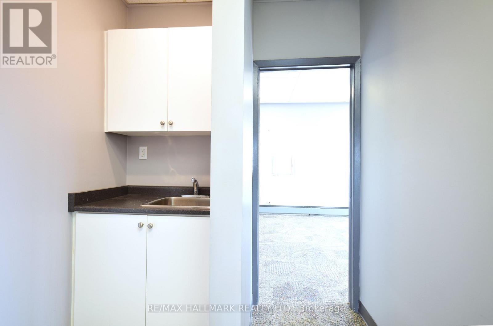 300 - 1200 Lawrence Avenue E, Toronto, Ontario  M3A 1E1 - Photo 5 - C12924642